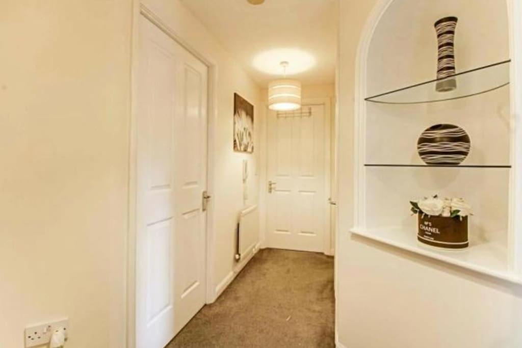 The Wickets - 2 Bedroom Apartment Overlooking Cricket Club Marton-in-Cleveland Εξωτερικό φωτογραφία