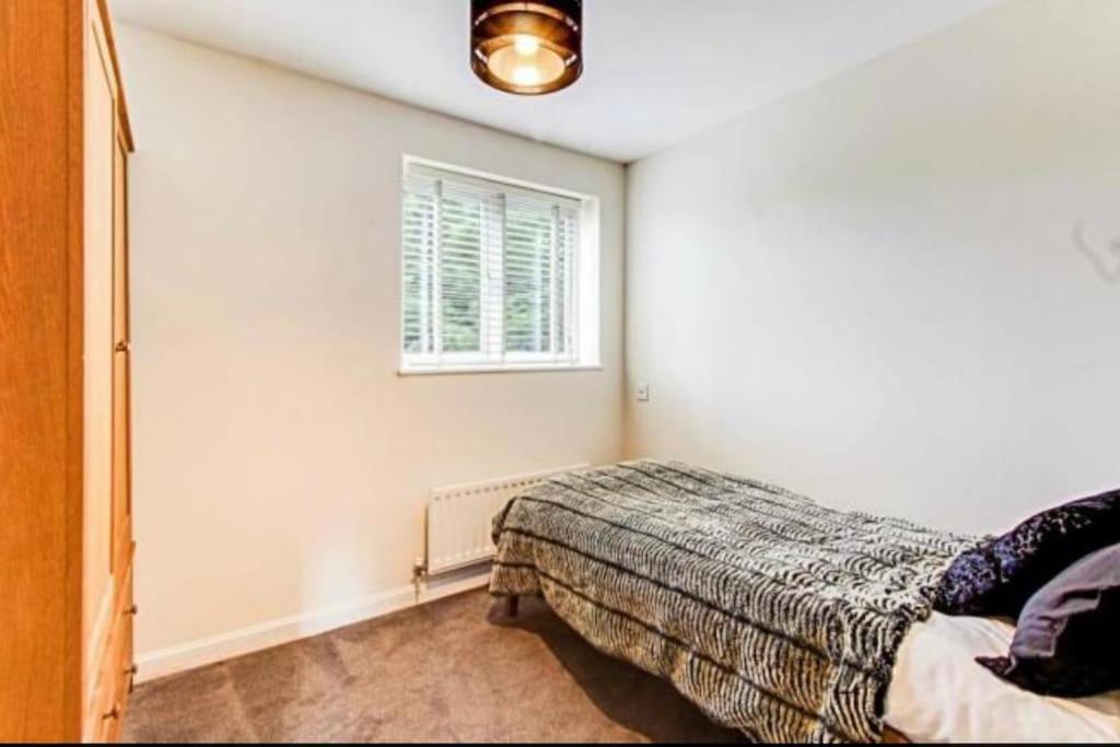 The Wickets - 2 Bedroom Apartment Overlooking Cricket Club Marton-in-Cleveland Εξωτερικό φωτογραφία
