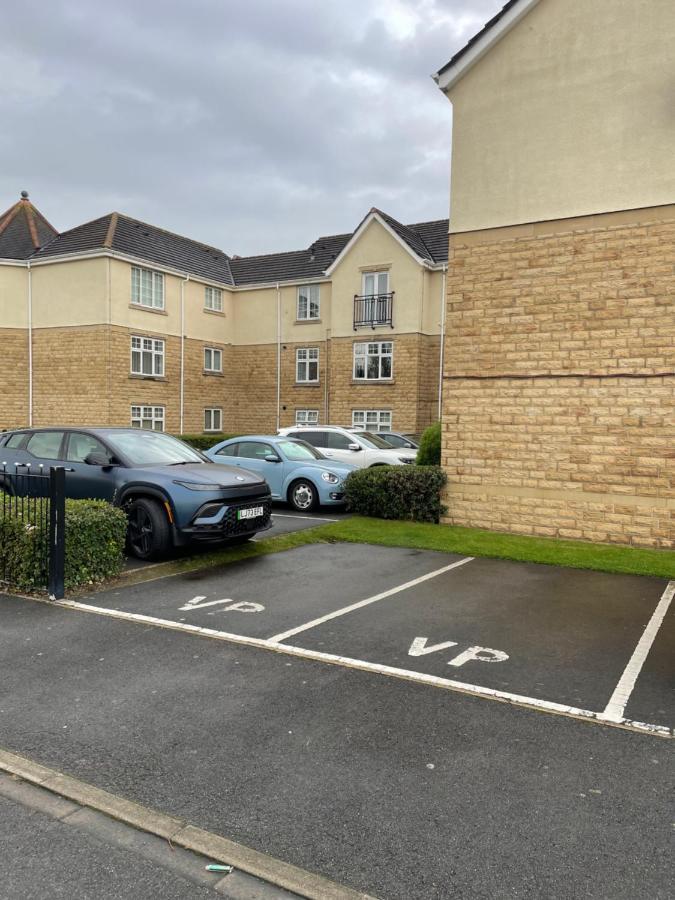 The Wickets - 2 Bedroom Apartment Overlooking Cricket Club Marton-in-Cleveland Εξωτερικό φωτογραφία